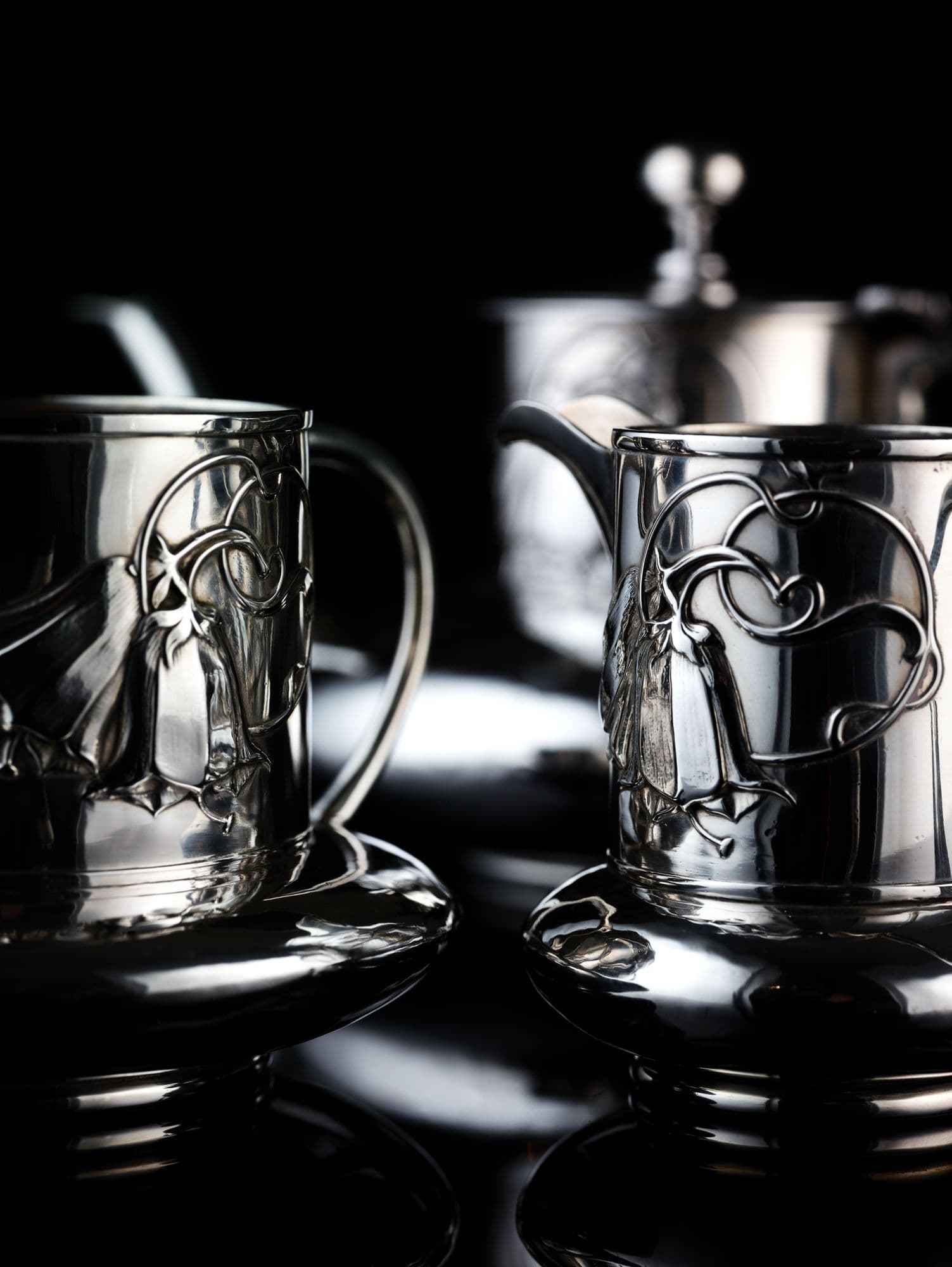 upcoming decorative arts auctions